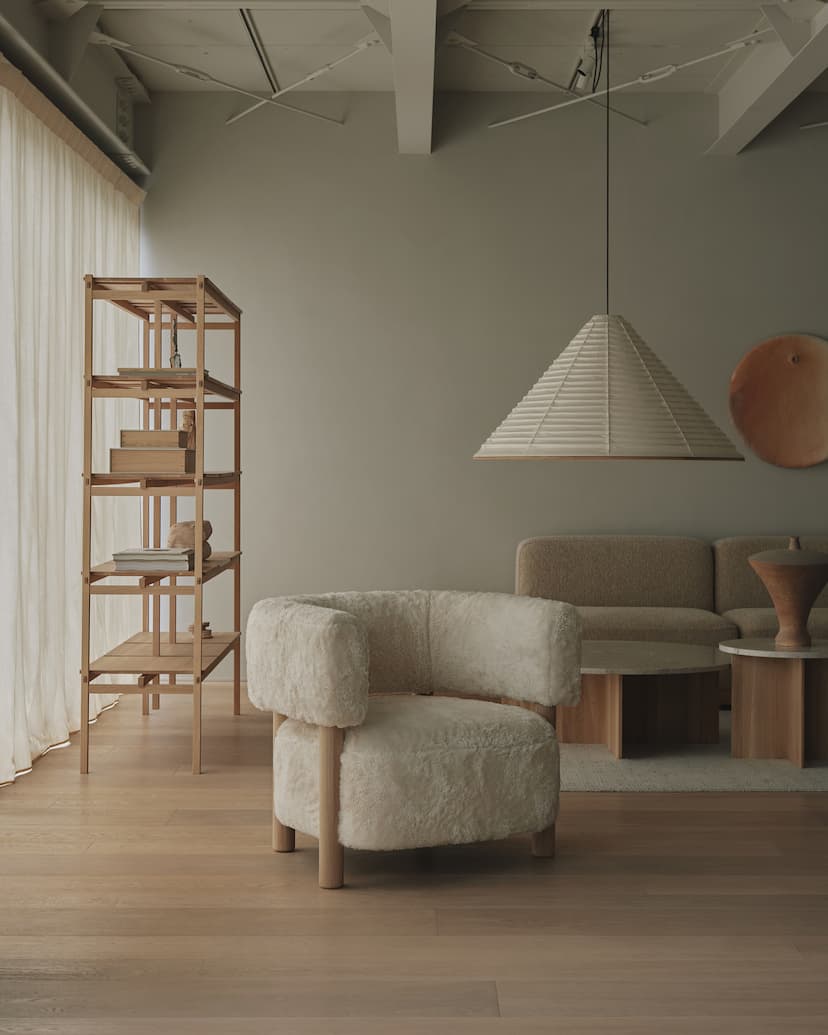 Brewed Protein™ファイバー100%のボア生地を使用したソファがKarimokuより登場